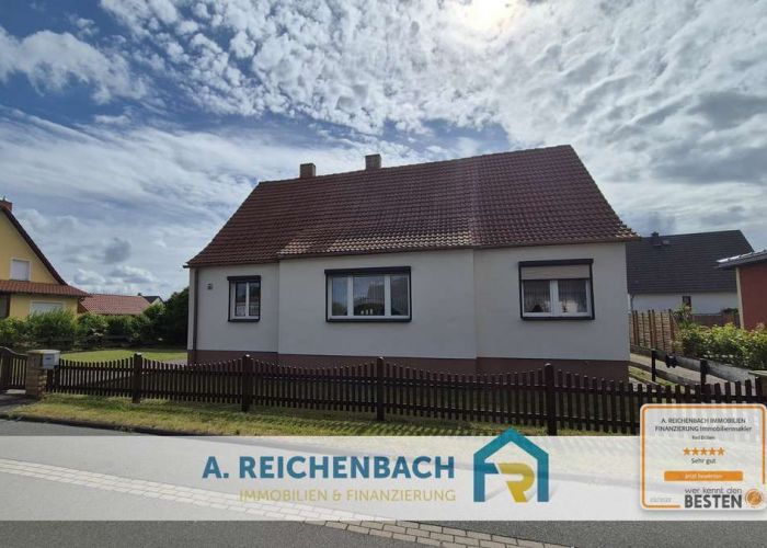 Einfamilienhaus mit Einliegerwohnung und großzügigem Grundstück in Mockrehna zu verkaufen!Einfamilienhaus mit Einliegerwohnung und großzügigem Grundstück in Mockrehna zu verkaufen!