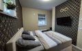OG: Schlafzimmer mit Ankleide