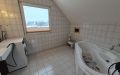 EG: Bad mit Wanne