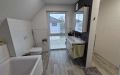 DG: Bad mit Wanne und Dusche
