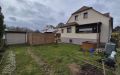 Einfahrt und Garage